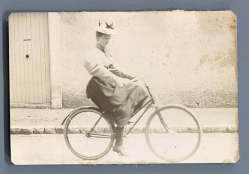 France dame faisant - faisant, vélo