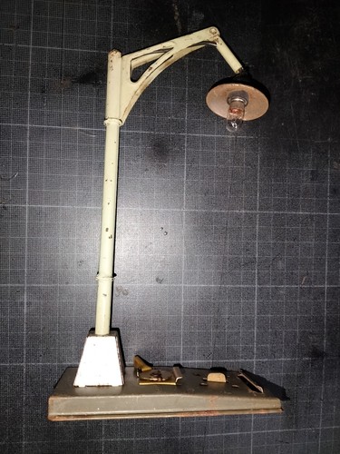 Ancien lampadaire electrique