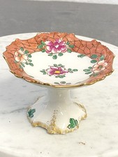 Coupe Sur Pied En Porcelaine