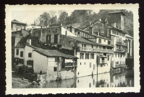 Jean pied port photo - pied, .