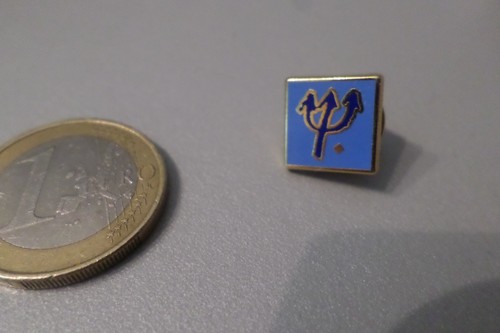 Tres petit pin broche - tres,