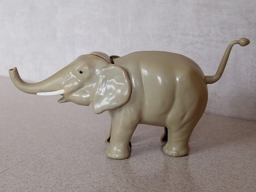 Ancien joustra éléphant - -,