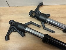 UNE PAIRE DE TUBE DE FOURCHE