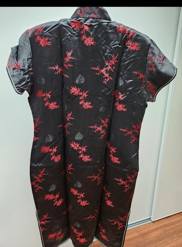 Jolie robe chinoise rouge et - jolie,