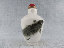 Chinese Hand-drawing Fish Pattern Pastel-porcelain Snuff Bottle