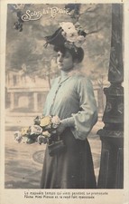 CP SOUS LA PLUIE FEMME CHAPEAU FLEURS AVEC ROSES SAC A MAIN - 40542