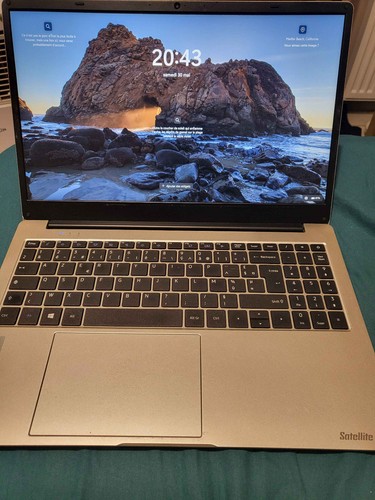Toshiba dynabook satellite - toshiba,