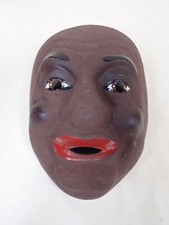 Ancien masque  en carton peint