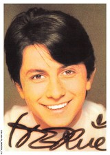 CAR-ABVP4-0349-CHANTEUR - HERVE VILARD AUTOGRAPHE