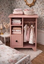 Armoire En Bois Miniature Pour