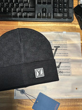 Bonnet en laine noir ; neuf