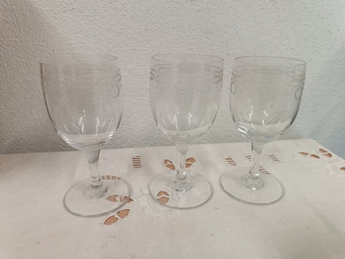 Baccarat lot verres anciens - lot,