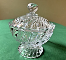 Sucrier / Bonbonnière en cristal Baccarat Modèle Bambou tors signé