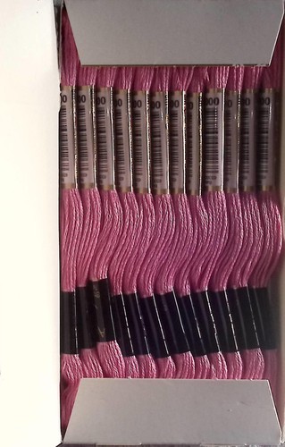Boite fils à broder - boite,