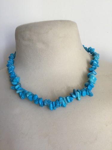 Collier pierre semi