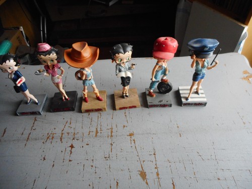 Lot figurines betty - lot, de