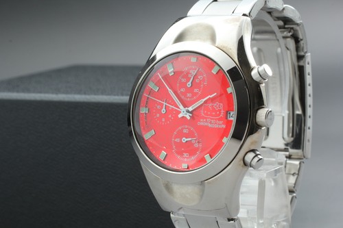 Montre chronographe rouge