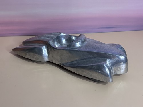 Cendrier sculpture voiture - /,