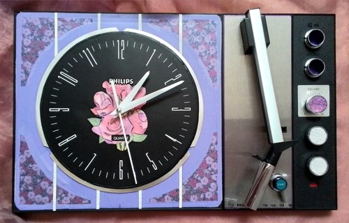Horloge sur tourne - horloge,