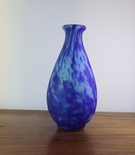 Vase verre bleu - en,