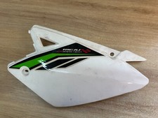 UNE COQUE CARENAGE LATERAL