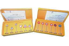 Boites   PANNEAUX de