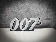 007 James Bond figurine gadget
