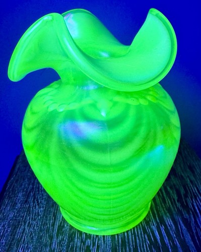 Fenton topaz opalescent vase - topaz,