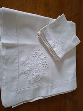 NAPPE ANCIENNE  CARREE, BRODEE