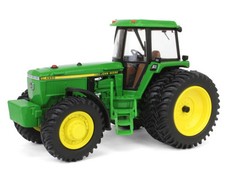 ERTL - Tracteur avec roues