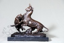 Art animalier. Combat entre un