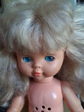 (7) Poupée Bella blonde 44 cm