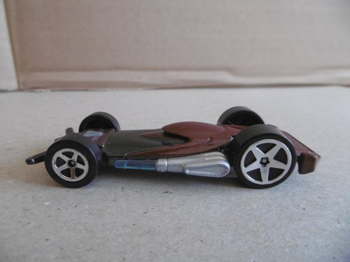 Hot wheels mattel dhf 84 - hot,