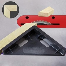 Scie à onglet à 45 degrés