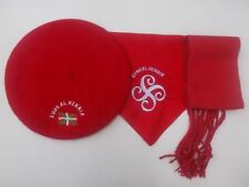 Béret basque , foulard basque