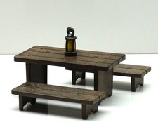 1 Table + 2 Bancs + Lanterne