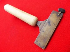 composteur n°4 de relieur