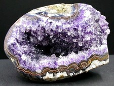 GÉODE D'AMÉTHYSTE - URUGUAY - 9 x 8,5 cm - 787 g