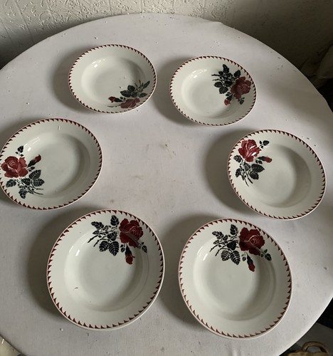 Assiettes creuses anciennes - assiettes,