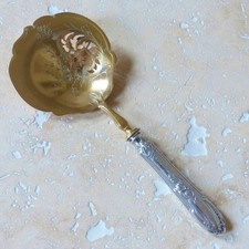 Pelle de service à Fraises