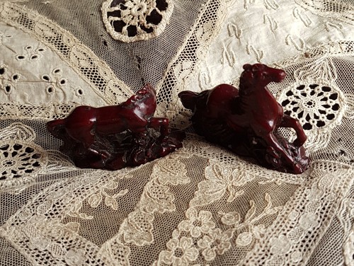 Statuettes chevaux cinabre - chevaux,