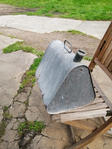 Bidon jerrican fer ancien - ,