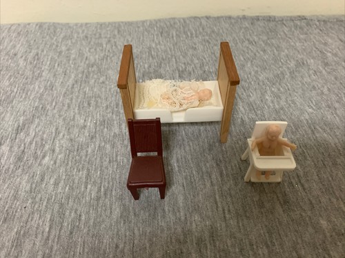 Vintage doll house 1960s - vintage,