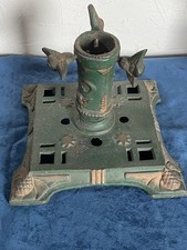 Ancien pied de sapin en fonte 