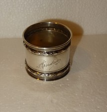 ROND DE SERVIETTE EN METAL