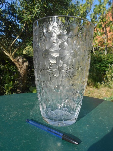 Grand vase cristal gravé