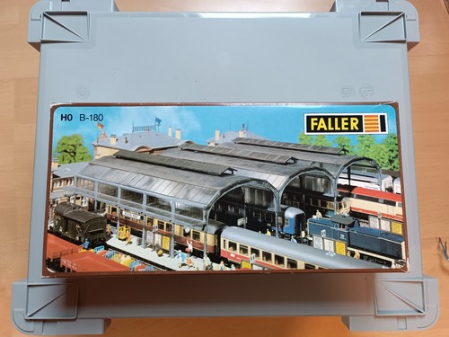 Quai voyageurs faller 180 - voyageurs,