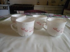 4 grandes tasses vintage