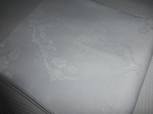 Nappe blanche ancienne - nappe,