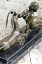 Sculpture Statue Femme Nue Et Art Abstrait Moderne Giselle En Bronze À Vendre